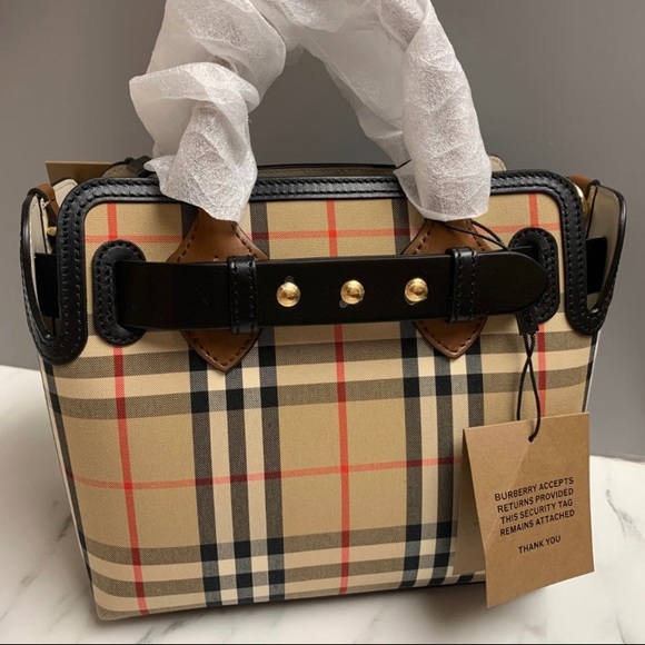 Burberry Handbags - BRAND NEW⭐️ Burberry Belt Bag Mini ⭐️
